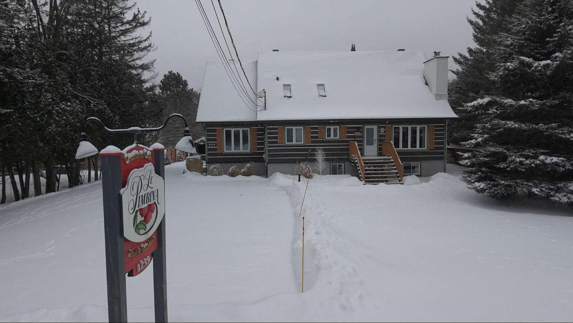 Bed and Breakfast Le Pimbina Mont-Tremblant Exterior foto