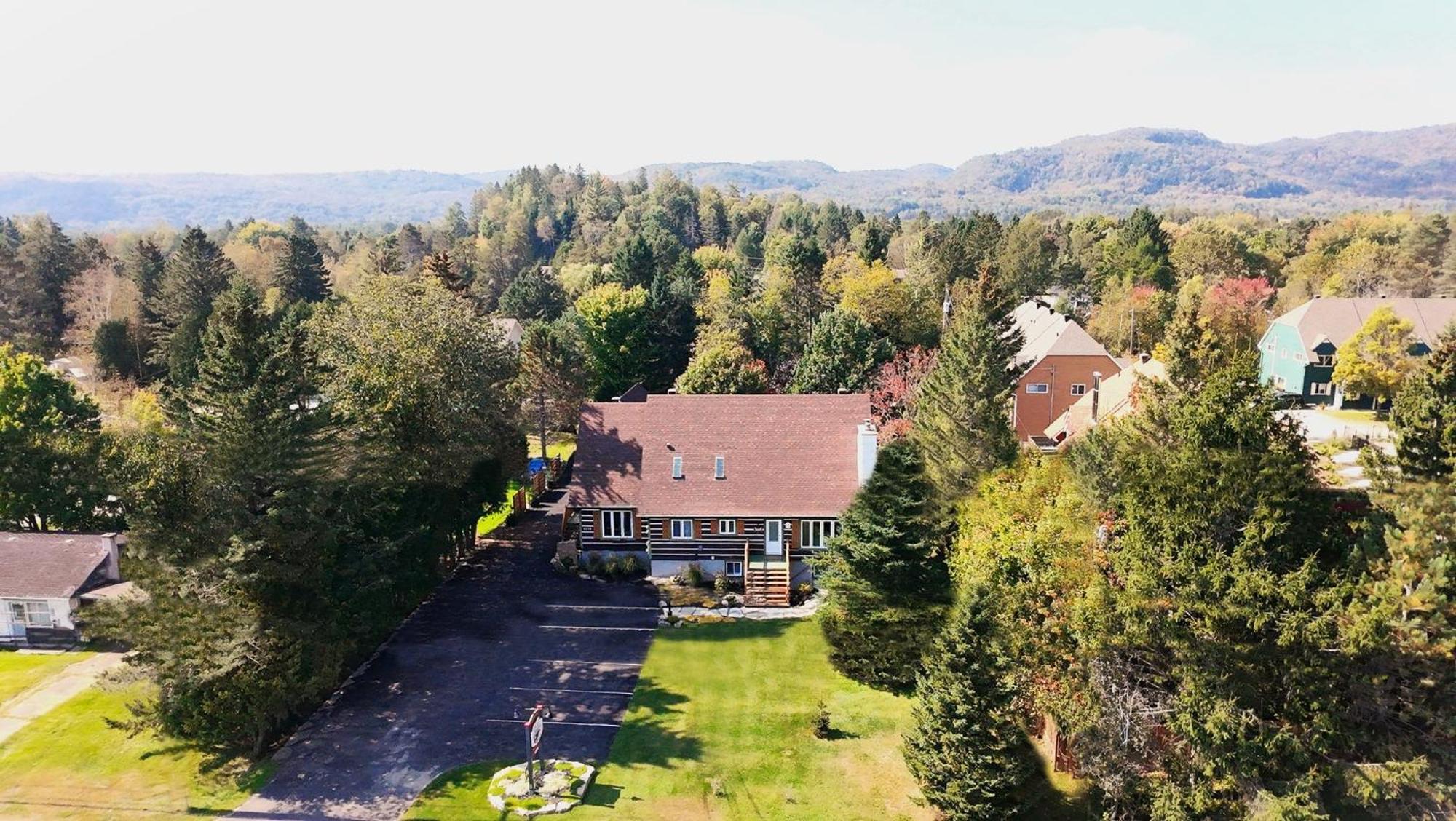 Bed and Breakfast Le Pimbina Mont-Tremblant Exterior foto